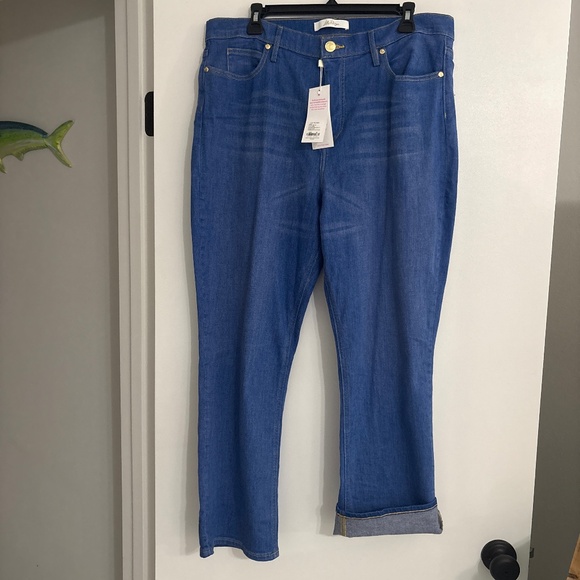 Lilly Pulitzer Denim - Lilly Pulitzer Liza high rise crop jeans